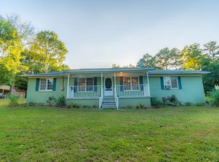 208 Viking Dr, Calhoun, GA 30701