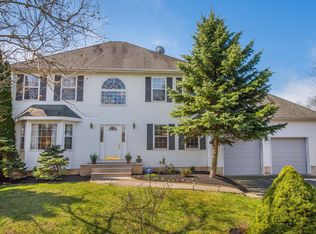 11 Faas Ct, West Orange, NJ 07052