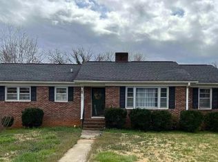 183 Stribling Cir, Spartanburg, SC 29301