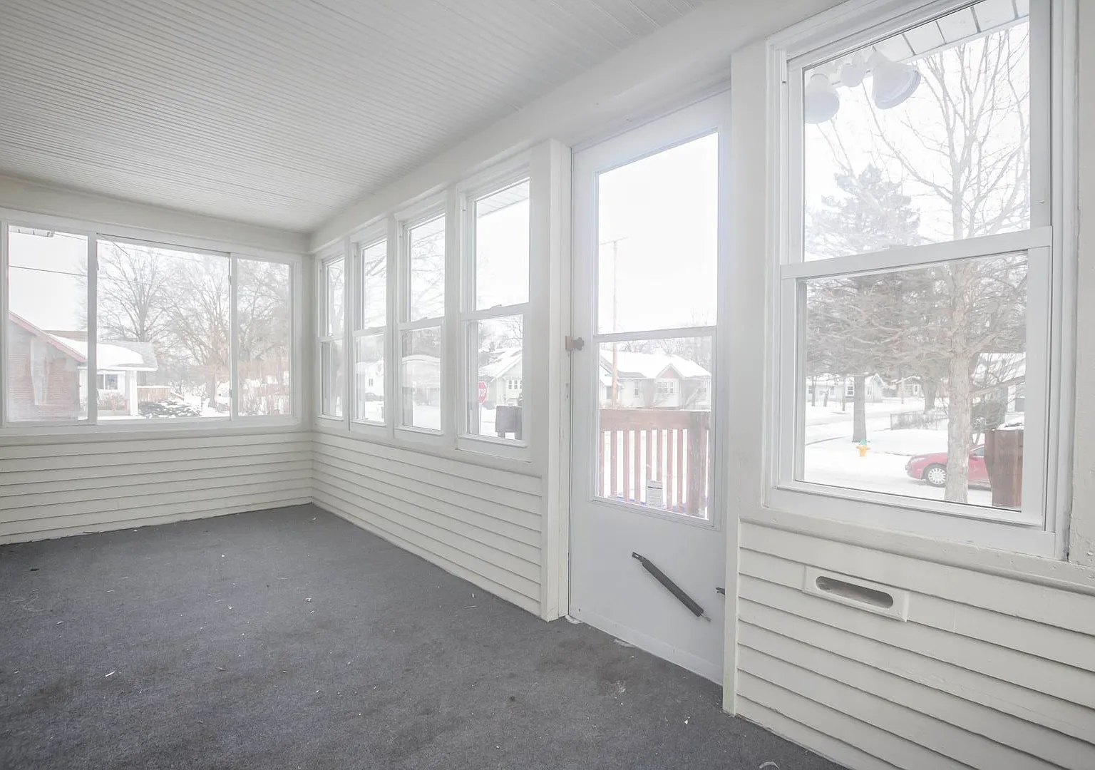 Charming 3 bedroom 1 bath home — Photo 4