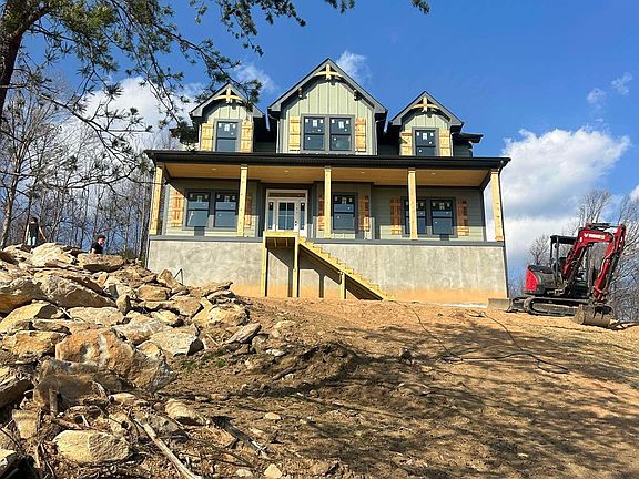 2nd image of 446 N Glassy Mountain Rd