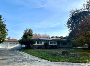 5943 E Midwick Ln, Fresno, CA
