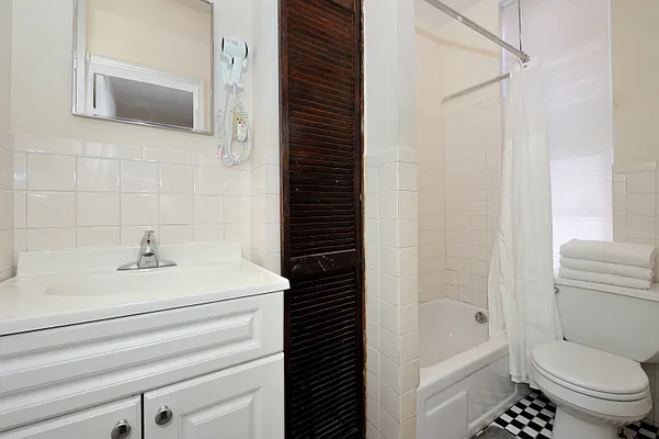 Rented by Furnished Habitat | media 27