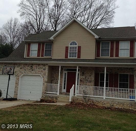 1st image of 729 Paige Cir