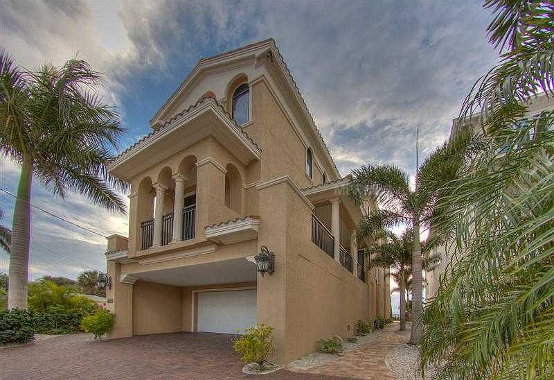 1st image of 15712 Gulf Blvd
