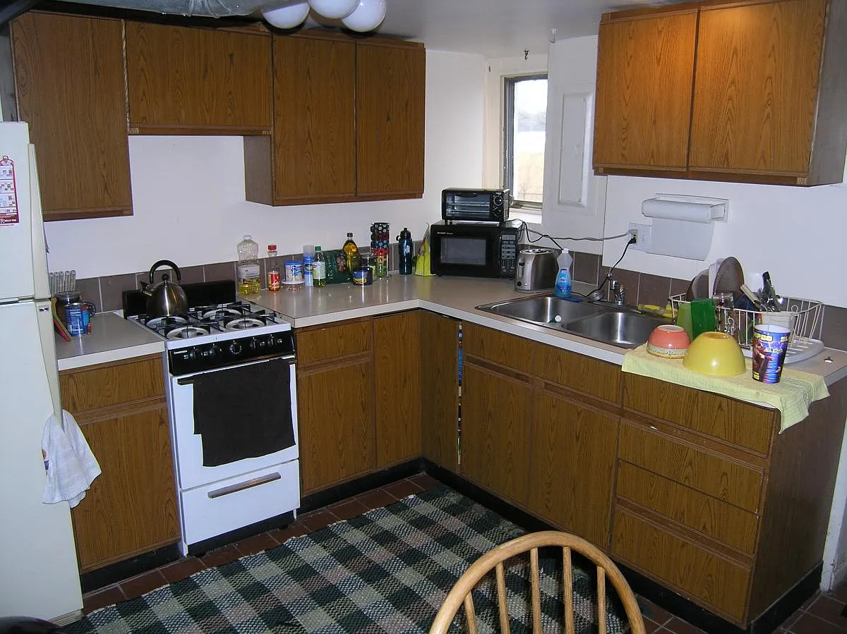 3 bed, 675 sqft, $1,200 — Photo 4