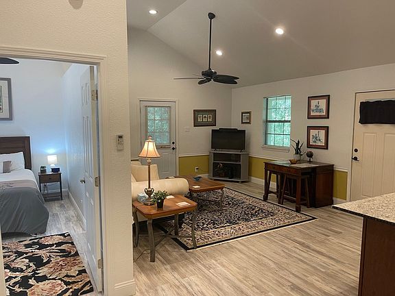 4th image of 3815 N 12th Ave