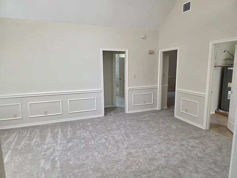800 Trevor Way — Photo 3