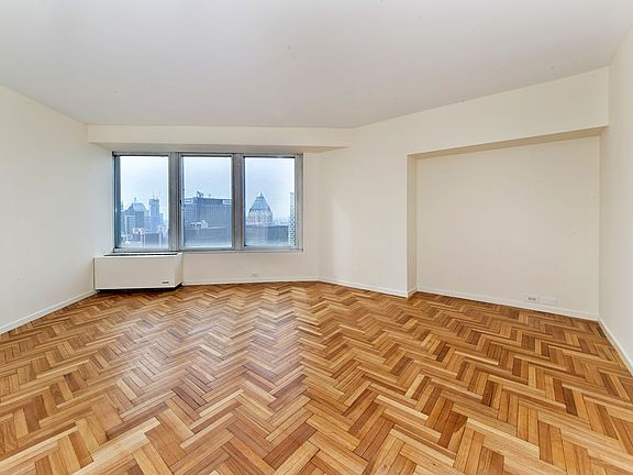 4th image of 150 W 56th St APT 5405