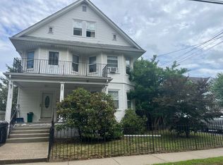 100 Dexter Ave #100, Watertown, MA 02472