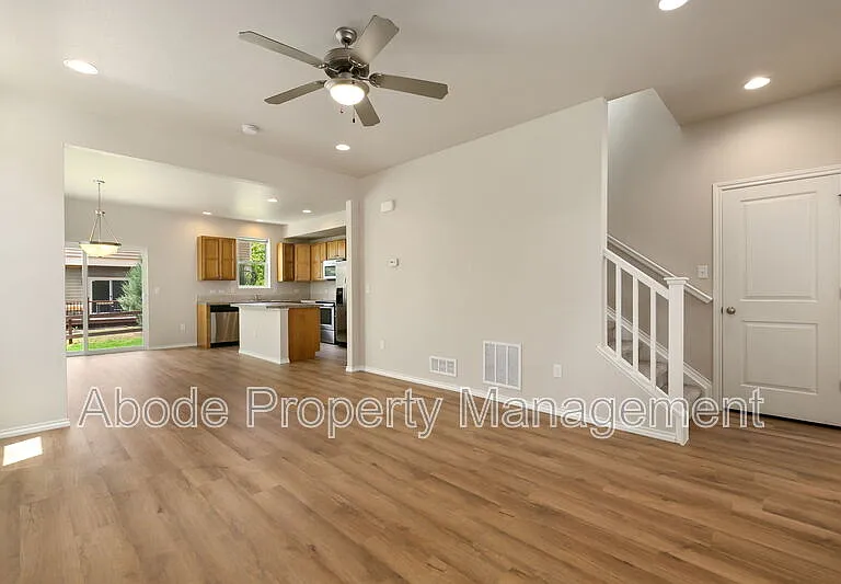 347 Kalkaska Ct — Photo 3