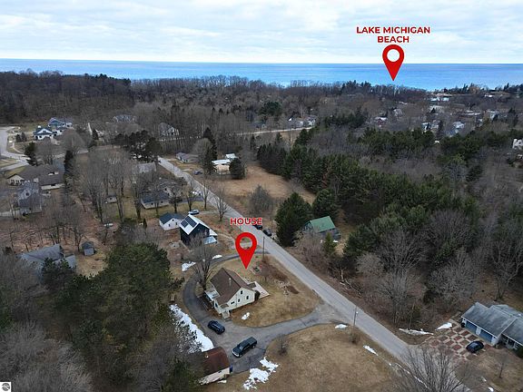 3rd image of 10099 W Aylsworth St