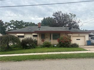 347 Porter Ave, Campbell, OH 44405