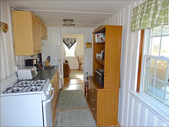 5th image of 90 Seaview Avenue #23