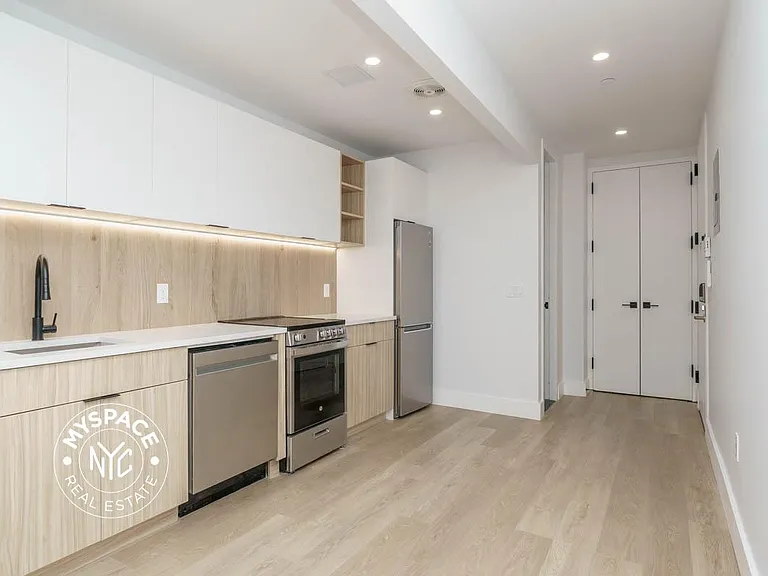 1359 Nostrand Ave #2D — Photo 3
