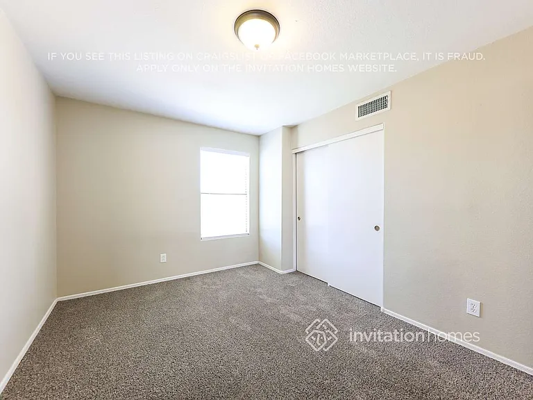 12937 W Holly St — Photo 13