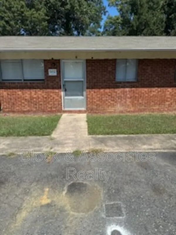 2 bed, 1.0 bath, $825 — Photo 1