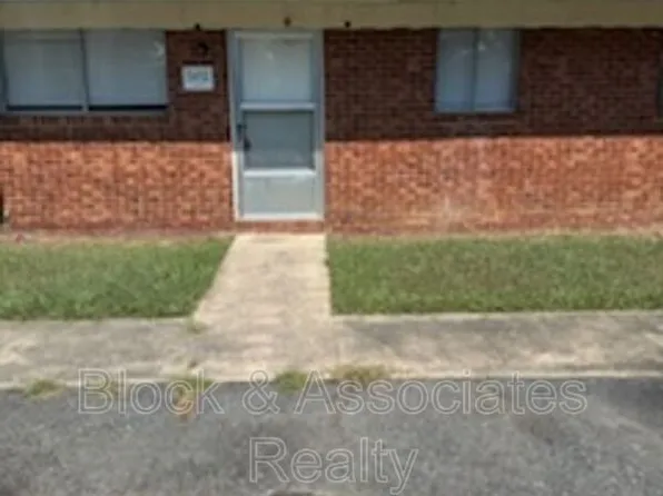 502 Lake Dr, High Pt, NC 27263