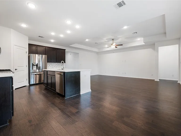 5146 Veranda Ter — Photo 11