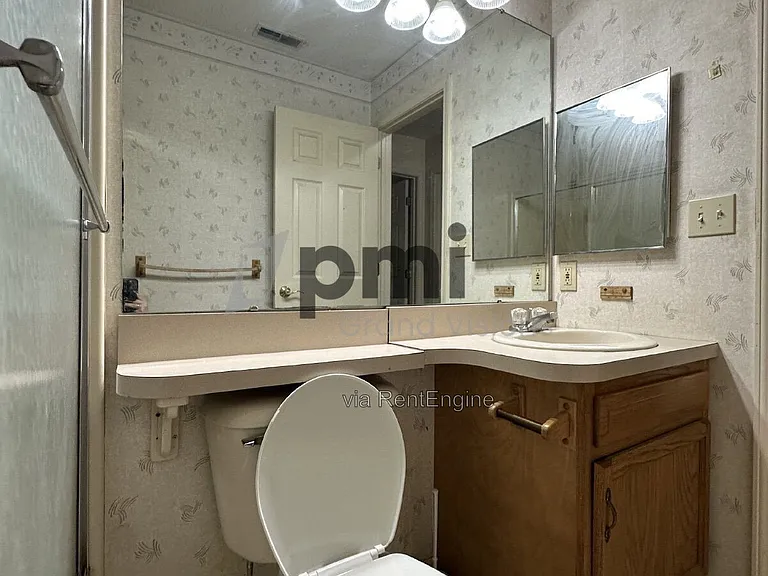1306 Arthur Ave #12 — Photo 5