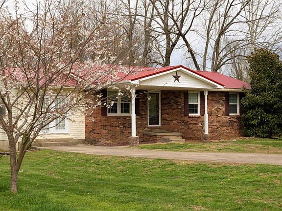 2nd image of 121 Evergreen Ct