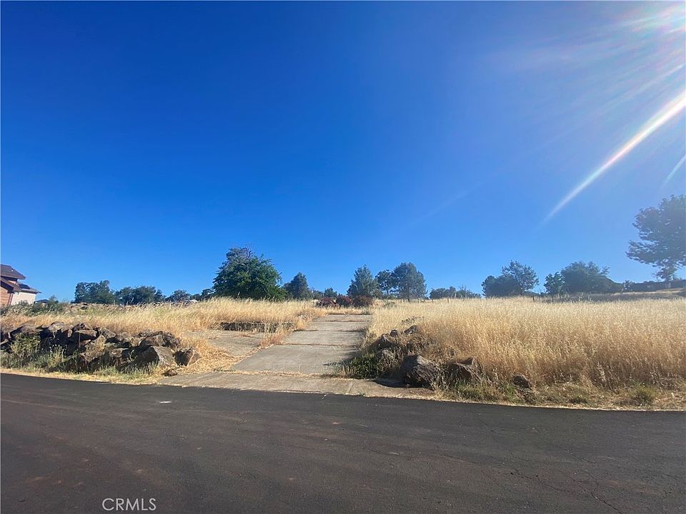 2nd image of 18350 Grizzly Ct #8