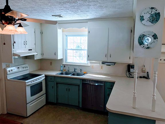5th image of 139 Phyllis Lea Dr