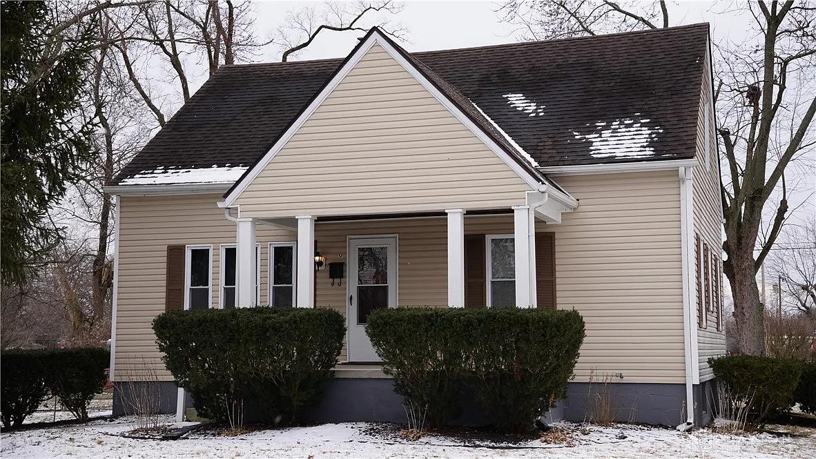 110 Wolf Ave photo 1