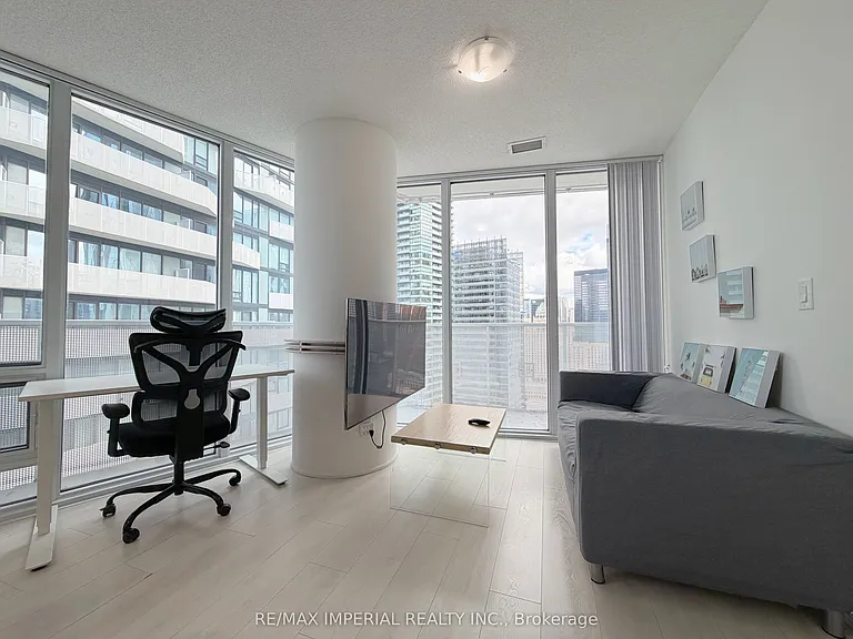 88 Harbour St #2802 — Photo 8