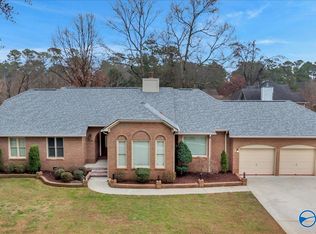 1700 Graywood Ct NW, Huntsville, AL 35806