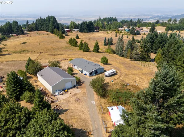 8325 SE Sky Vista Dr, Amity, OR 97101