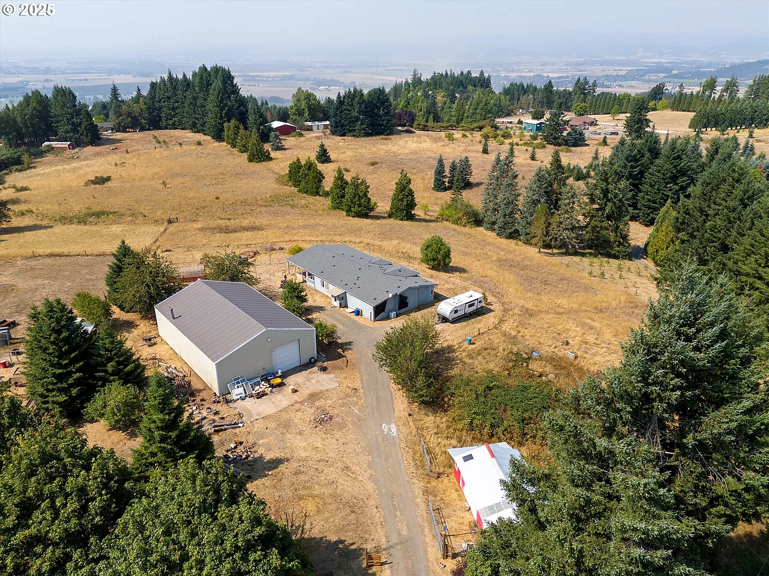 8325 SE Sky Vista Dr photo 1