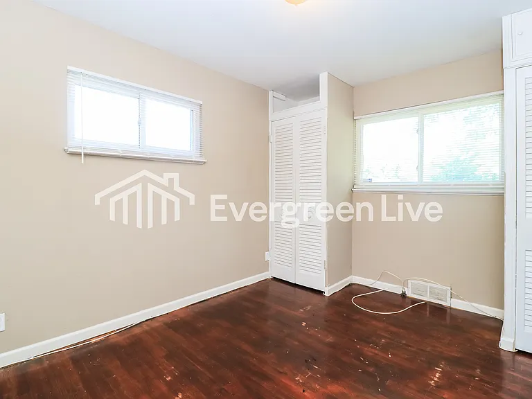 8366 Gladys Dr — Photo 11