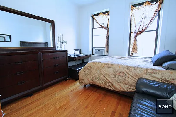 Rented by Bond New York | media 22