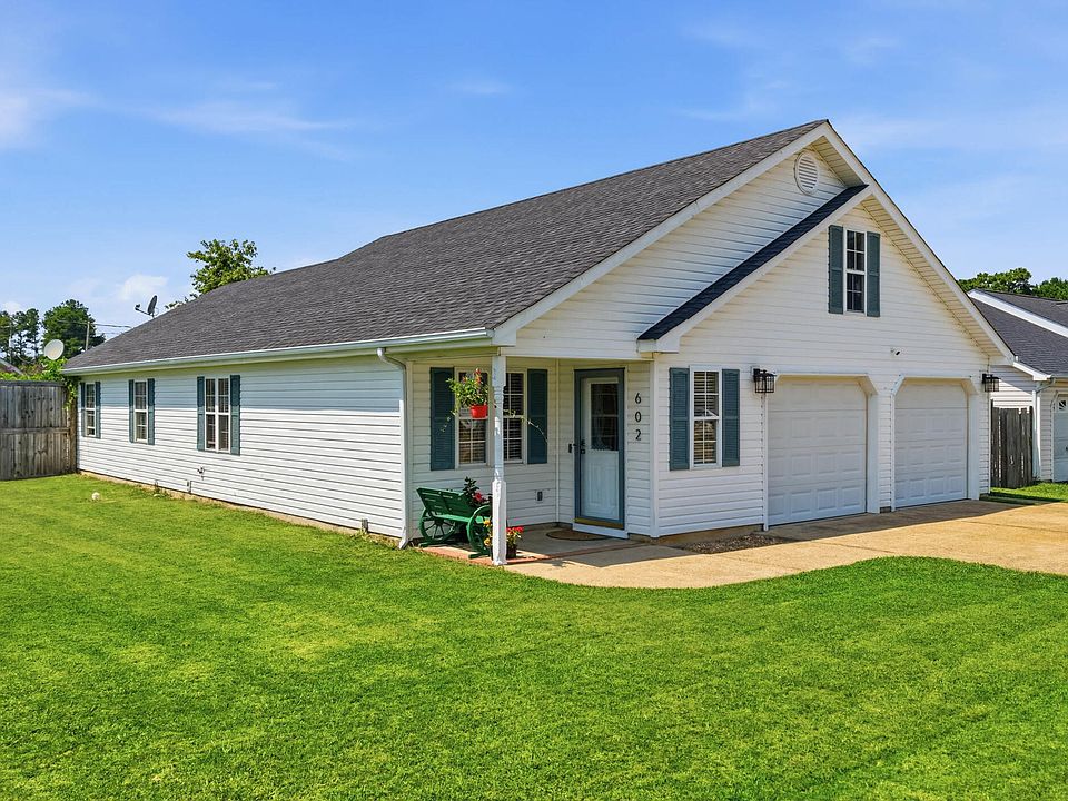 1st image of 602 Colony Cir