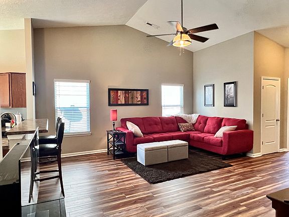 3rd image of 6236 Emerald Springs Dr