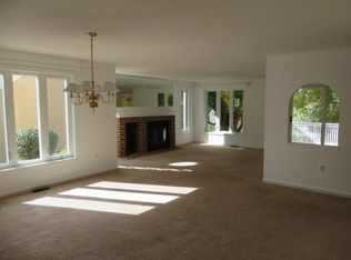 752 Straw Hill Rd, Manchester, NH 03104