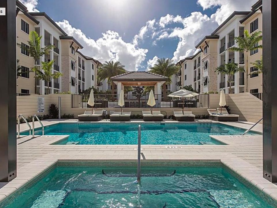 Heated salt water pool and spa