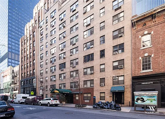 Rented by Warburg | media 12