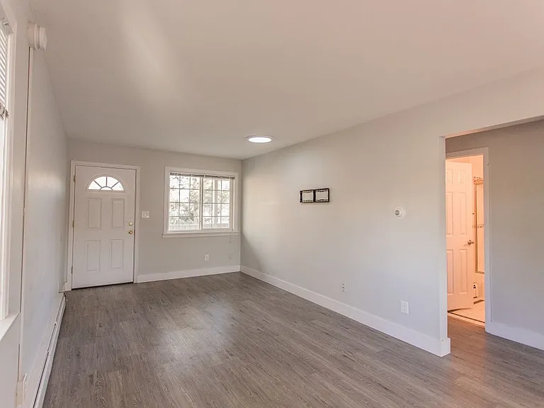 2401 Walnut St #6 — Photo 3