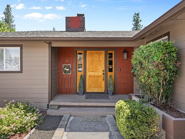 1769 Serenity Dr, Medford, OR 97504
