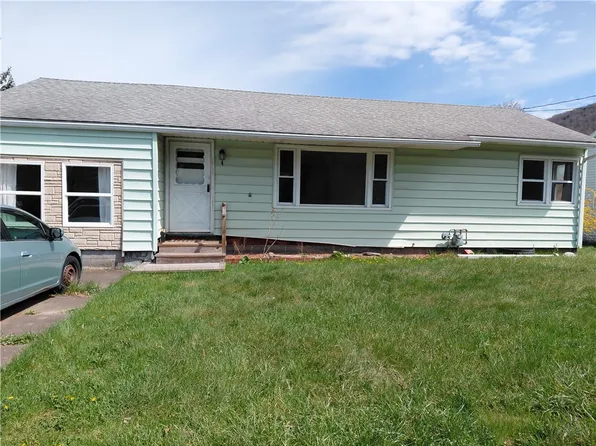 4 Bush Ave, Walton, NY 13856