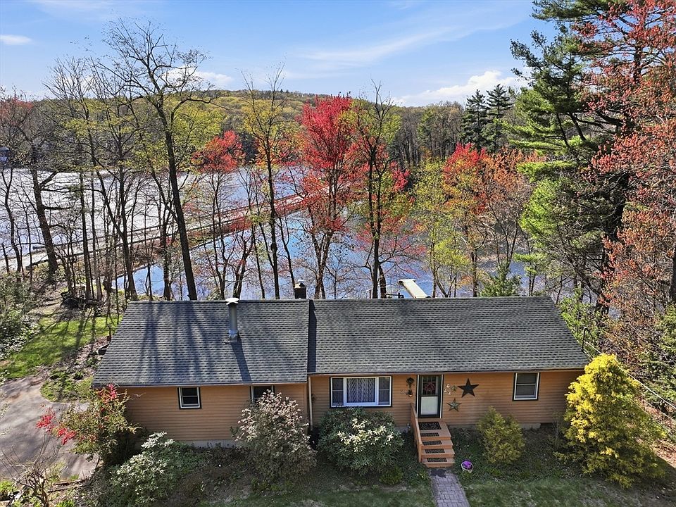 1st image of 3 Forest Dr