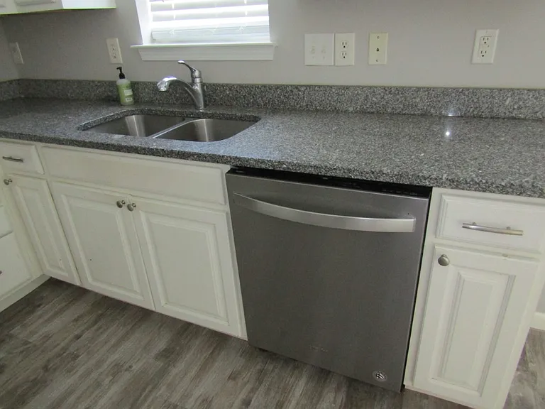 151 Heath Dr — Photo 7