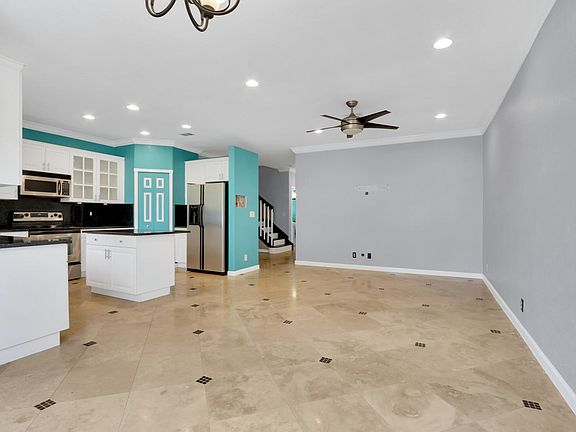 Home For Sale In Canterbury