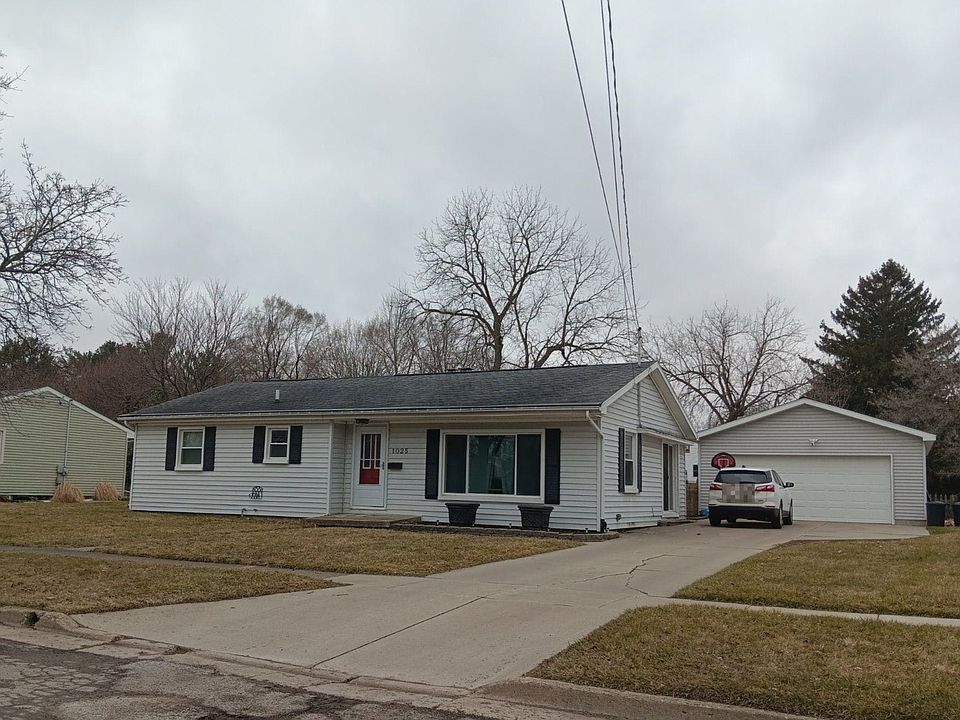 1st image of 1025 N Dewey St