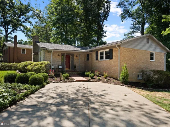 6604 Grey Fox Dr, Springfield, VA 22152