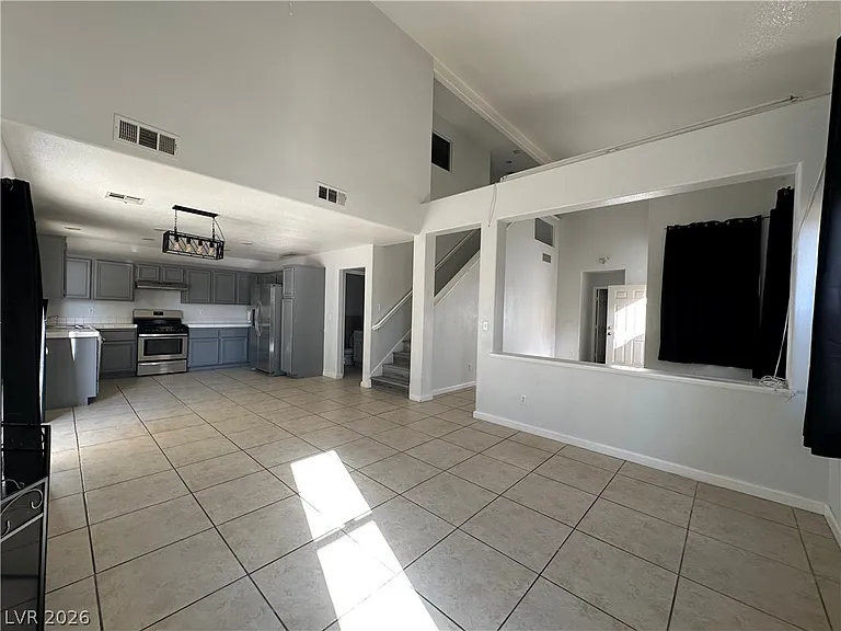 8275 Cedar Leaf Dr — Photo 6