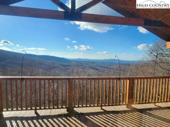 138 Raven Road, Beech Mountain, NC 28604