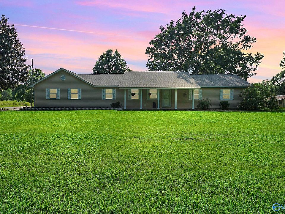 1st image of 51 Collins Place Pvt Dr